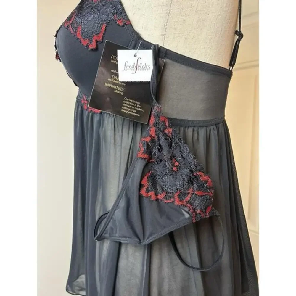 NWT Fredericks Of Hollywood Lace Babydoll Thong Set Size M Two Piece Garter Belt